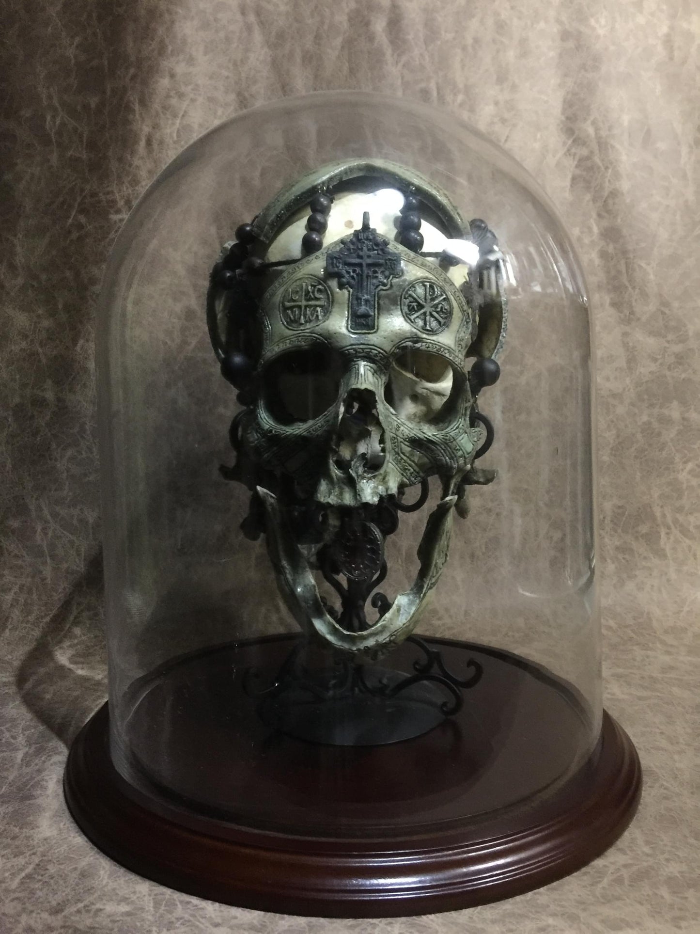 REAL - War Chaplain + stand + Replica Skull to also display on + dome choice