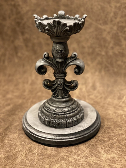 Fleur de lis - Skull Stand