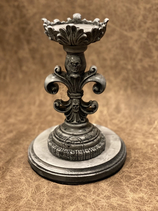 Fleur de lis - Skull Stand