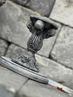 Short Memento Mori Skull Stand