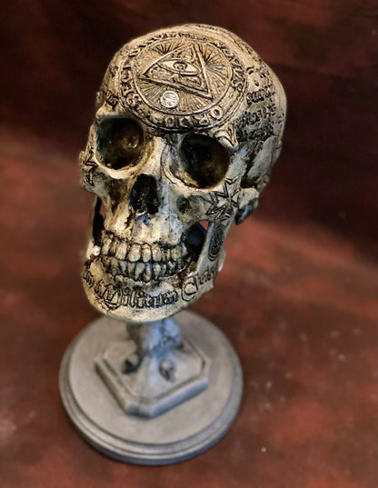 Masonic - Skull Stand